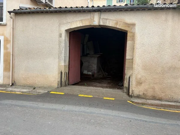 Local d’activité et entrepôt Location Montblanc  70m² 190€