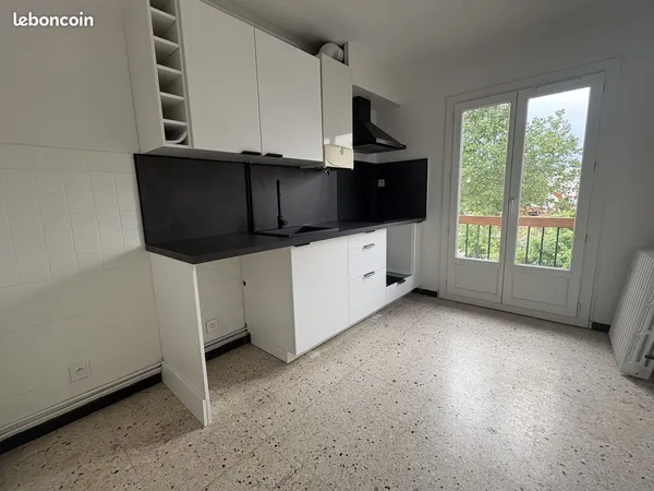 Studio 1 pièce 30 m²