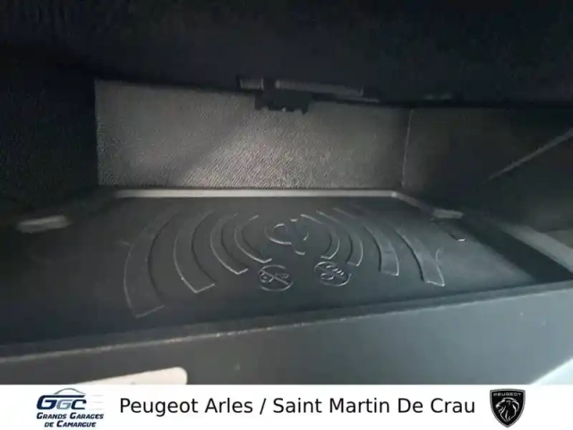 Peugeot 308 hybrid 145 e-dcs6 — photo 24