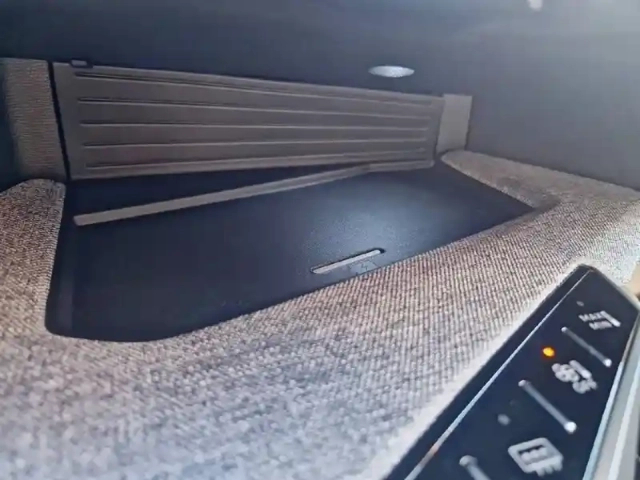 Peugeot 5008 plug-in hybrid 225 ch e-dcs7 — photo 14