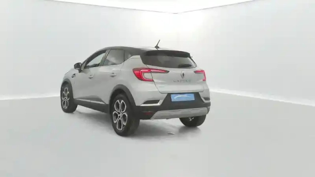 Renault Captur tce 140 edc 21 intens 5p — photo 3