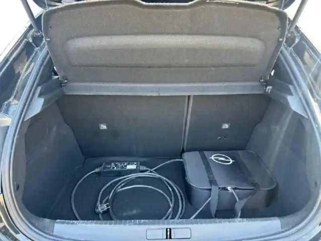 Opel Corsa electric 136ch gs — photo 6