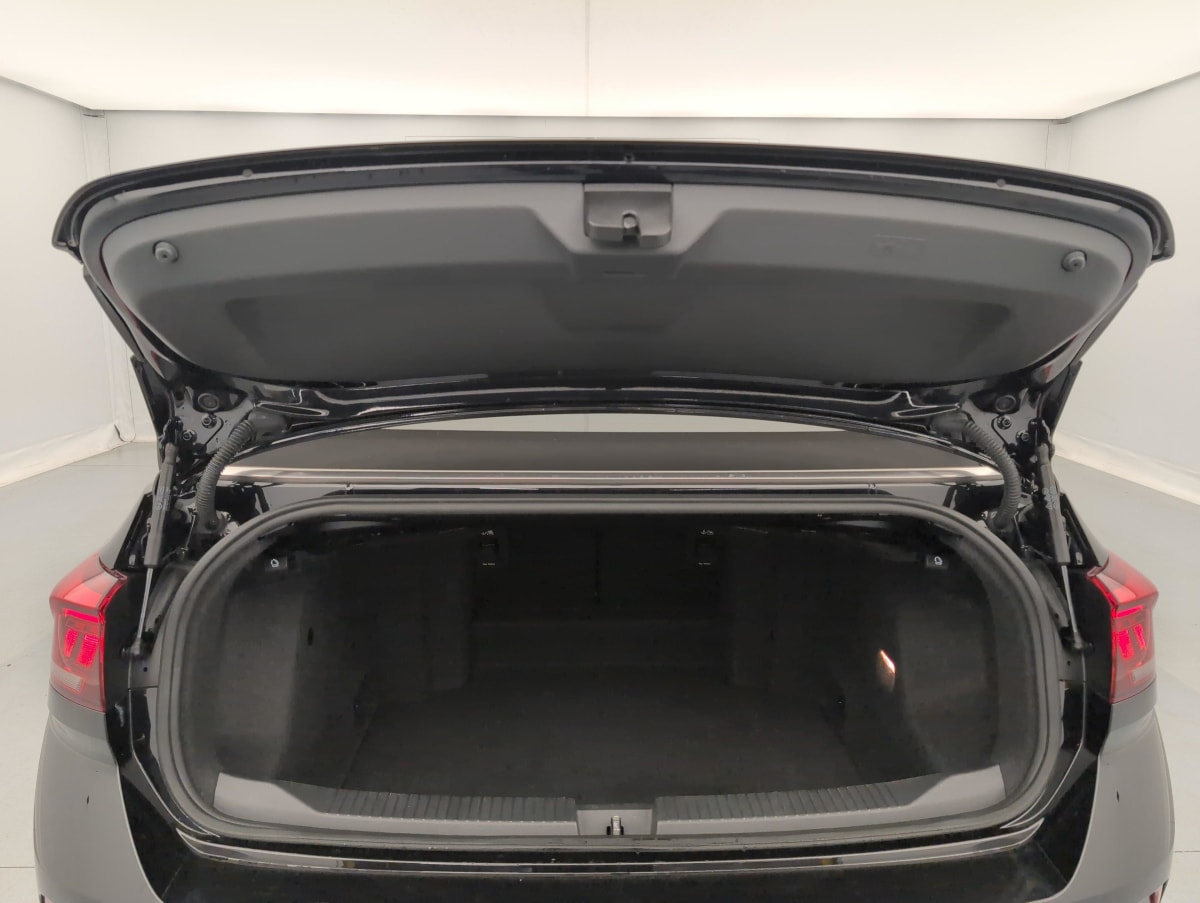 Volkswagen T-Roc Cabriolet — photo 11
