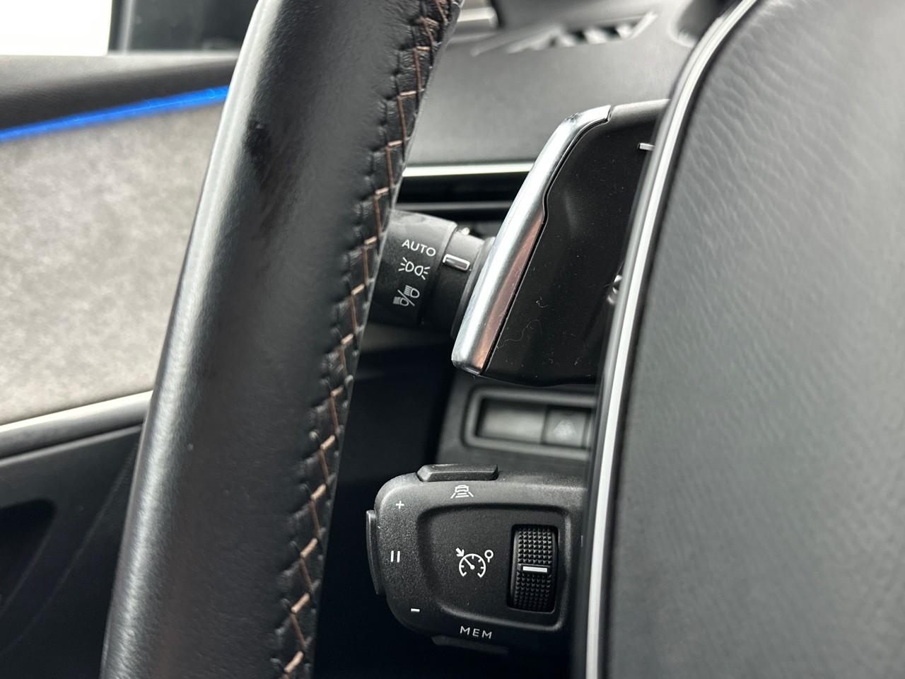 Peugeot 3008 hybrid 225 e-eat8 gt pack — photo 20