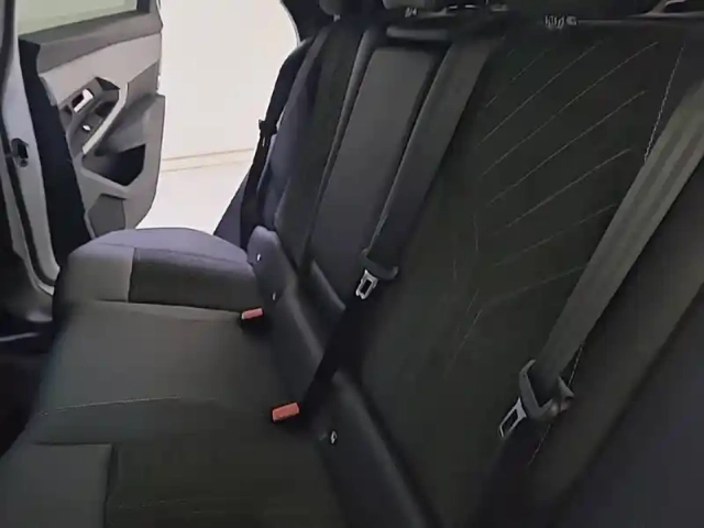 Peugeot 3008 hybrid 136 e-dcs6 — photo 12
