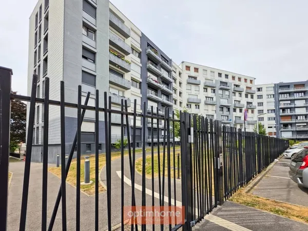 T4 de 83 m² - 3 chambres - Balcon - Cave - Garage - Résidence "Plein Sud" - ARRAS