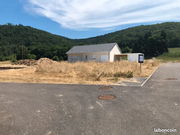 Terrain à bâtir viabilisé 505 m² (5 ares) - Bourguignon (25150)