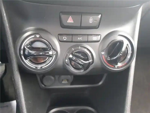 Peugeot 208 puretech 82ch s&amp;s bvm5 — photo 23