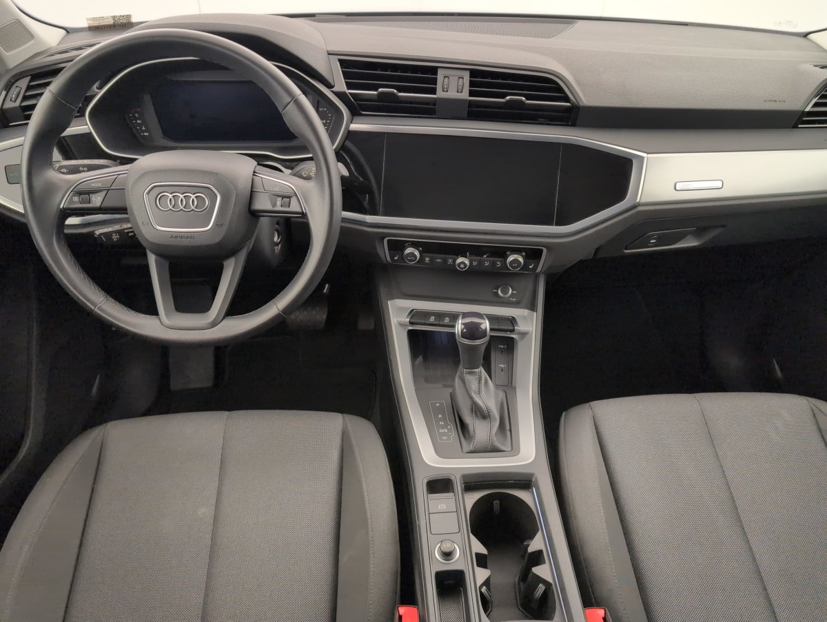 Audi Q3 — photo 13
