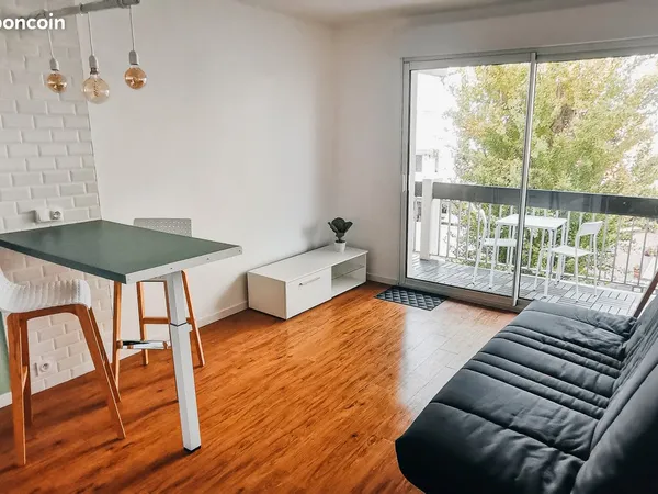 Studio meublé 21 m² - Royan centre - Terrasse, parking & cave