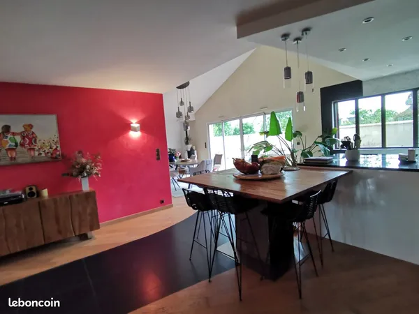 Maison 8 pièces 190 m²