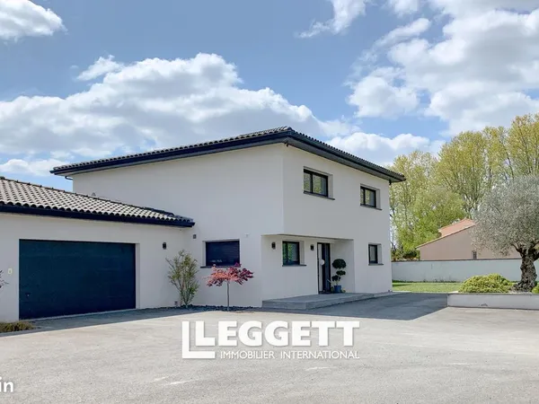 Maison 7 pièces 250 m²