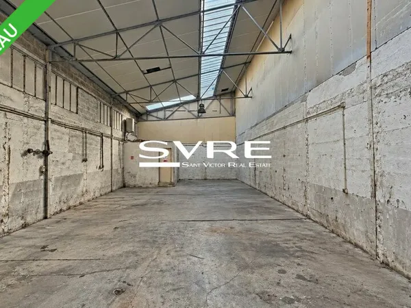Local industriel 170 m²