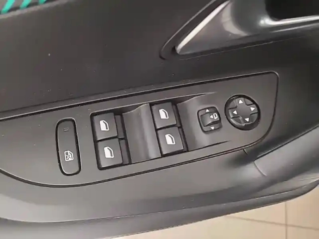 Peugeot 2008 bluehdi 130 s&amp;s eat8 — photo 58