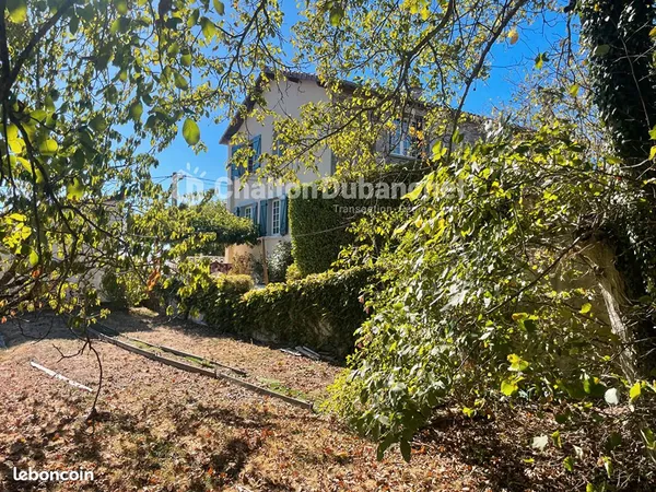 Maison 9 pièces 265 m²