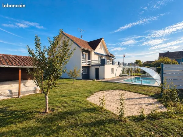 Maison 7 pièces 248 m²