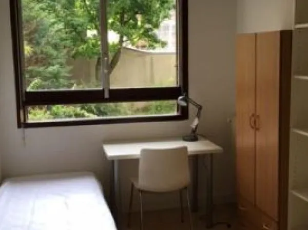 Loue studette meublée 13m² Paris 16ème métro Chardon Lagache