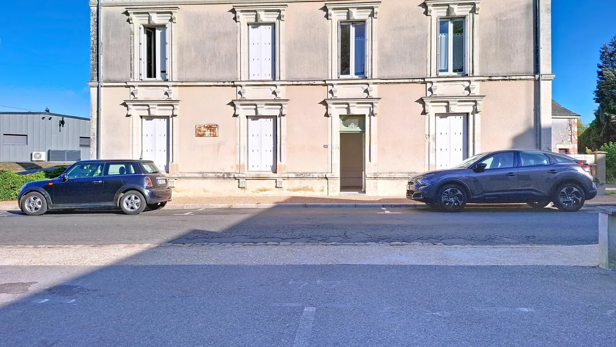 Photo 1