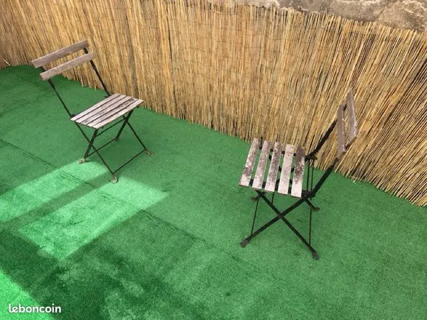 Loue studio meublé avec terrasse privée