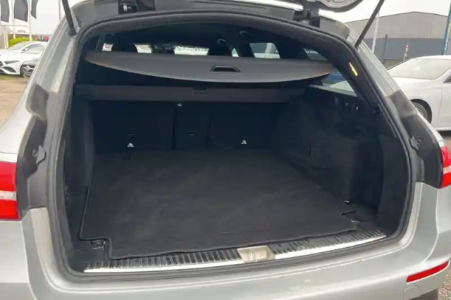 Mercedes Classe E break 53 eqboost 9g-tronic 4-matic+ — photo 9