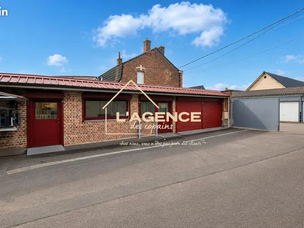 Local 84 m² Vieux-Berquin