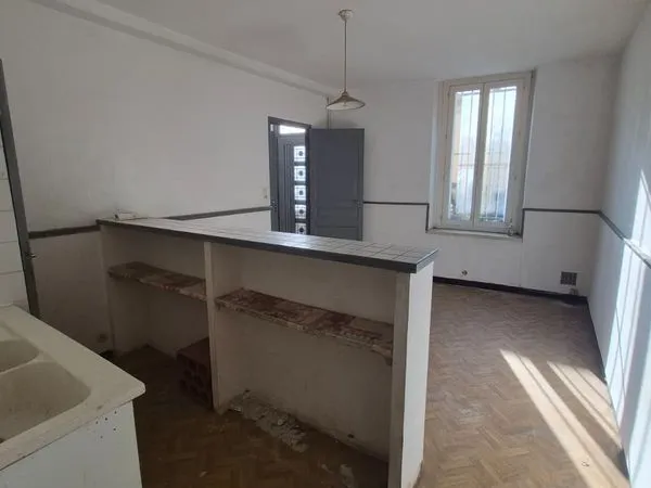 Appartement T3 de 56 m² en rez-de-chaussée, centre Carcassonne,