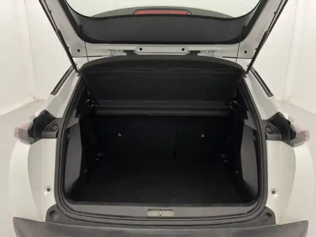 Peugeot 2008 moteur électrique 136 ch — photo 77