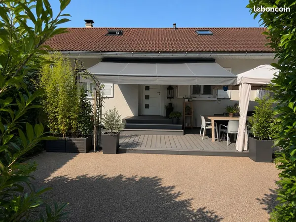 Maison familiale - 7 chambres - appartement indépendant - piscine - terrain 1 010 m² - Sillingy