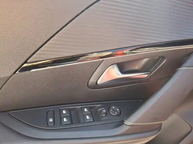 Peugeot 208 puretech 100 s&amp;s eat8 — photo 19