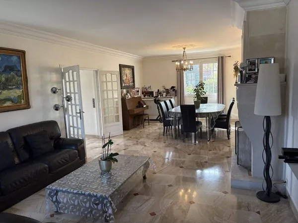 Maison 6 pièces 179 m²