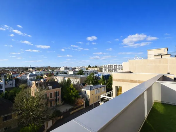 BAS DE CHATOU - Résidence de standing - Appartement 2 pièces 46 m² avec cave et box - 5 mn RER