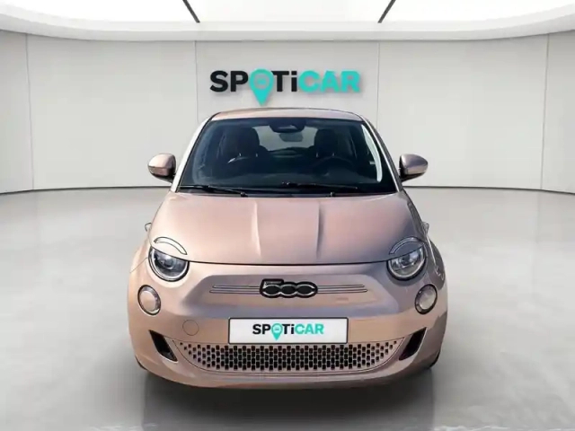 Fiat 500 e 95ch action — photo 9