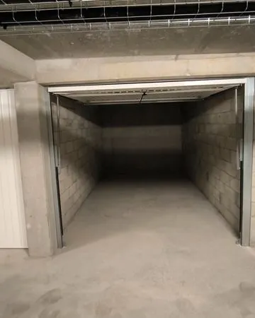 Box / garage fermé neuf à louer - Annecy‑le‑Vieux (Carillons)