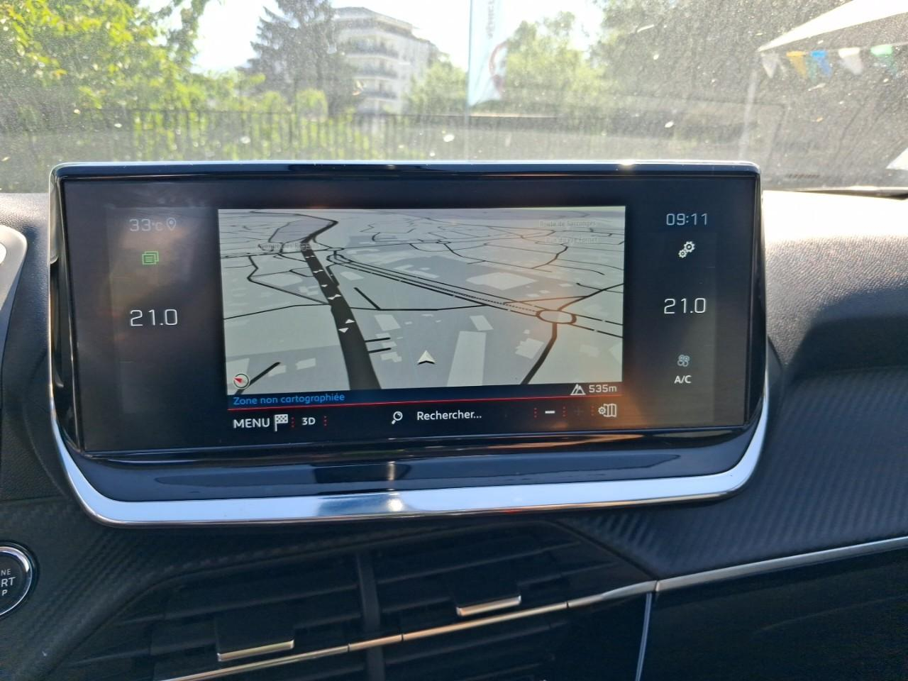 Peugeot 2008 1.2 puretech 100ch s&s allure pack — photo 14
