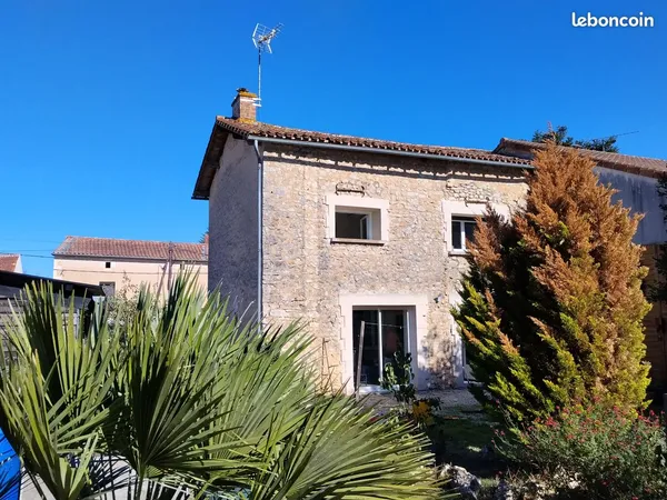 Maison ancienne avec grand terrain