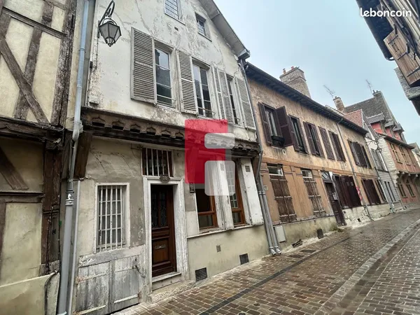 Maison de ville 8 pièces 130 m²