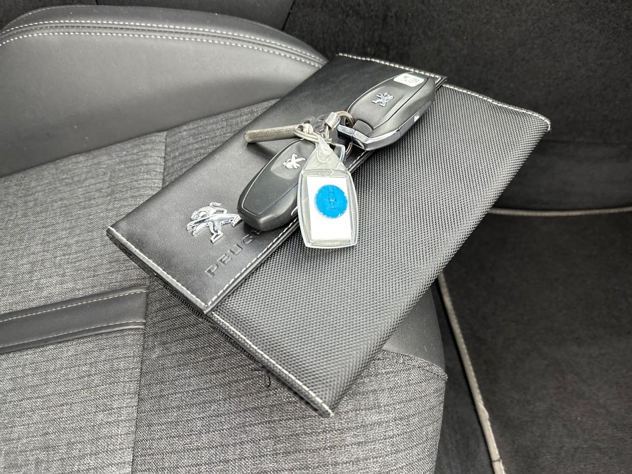 Peugeot 508 sw puretech 130 ch s&s eat8 allure pack — photo 33