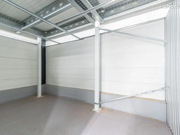 Garage/box 13 m² Vitry Sur Seine