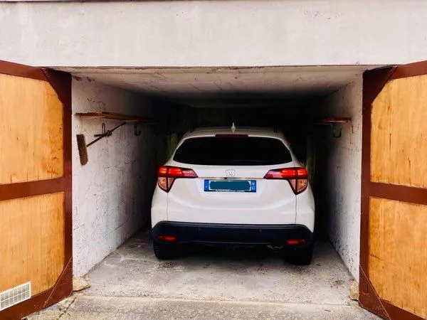 Garage à louer à Meylan