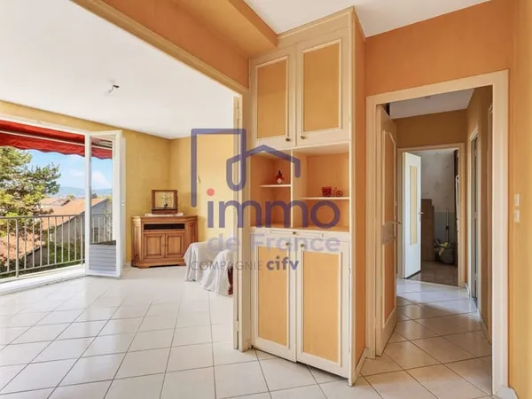Lyon 5éme (F3 65 m² + Balcon) vendu avec cave et Garage