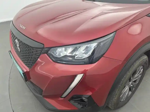 Peugeot 2008 puretech 100 s&amp;s bvm6 — photo 16