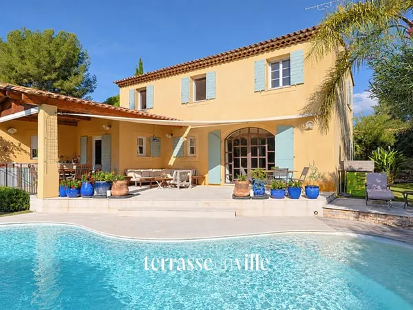 LA CIOTAT- SAINT JEAN - MAISON 186M2 - JARDIN - PISCINE - PA