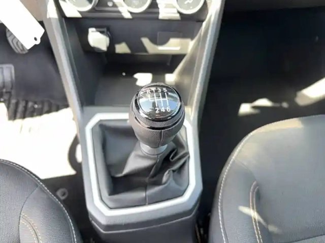 Dacia Sandero eco-g 100 — photo 14