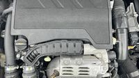 Peugeot 2008 1.2 PureTech 130ch S&S Active Pack EAT8 — photo 20