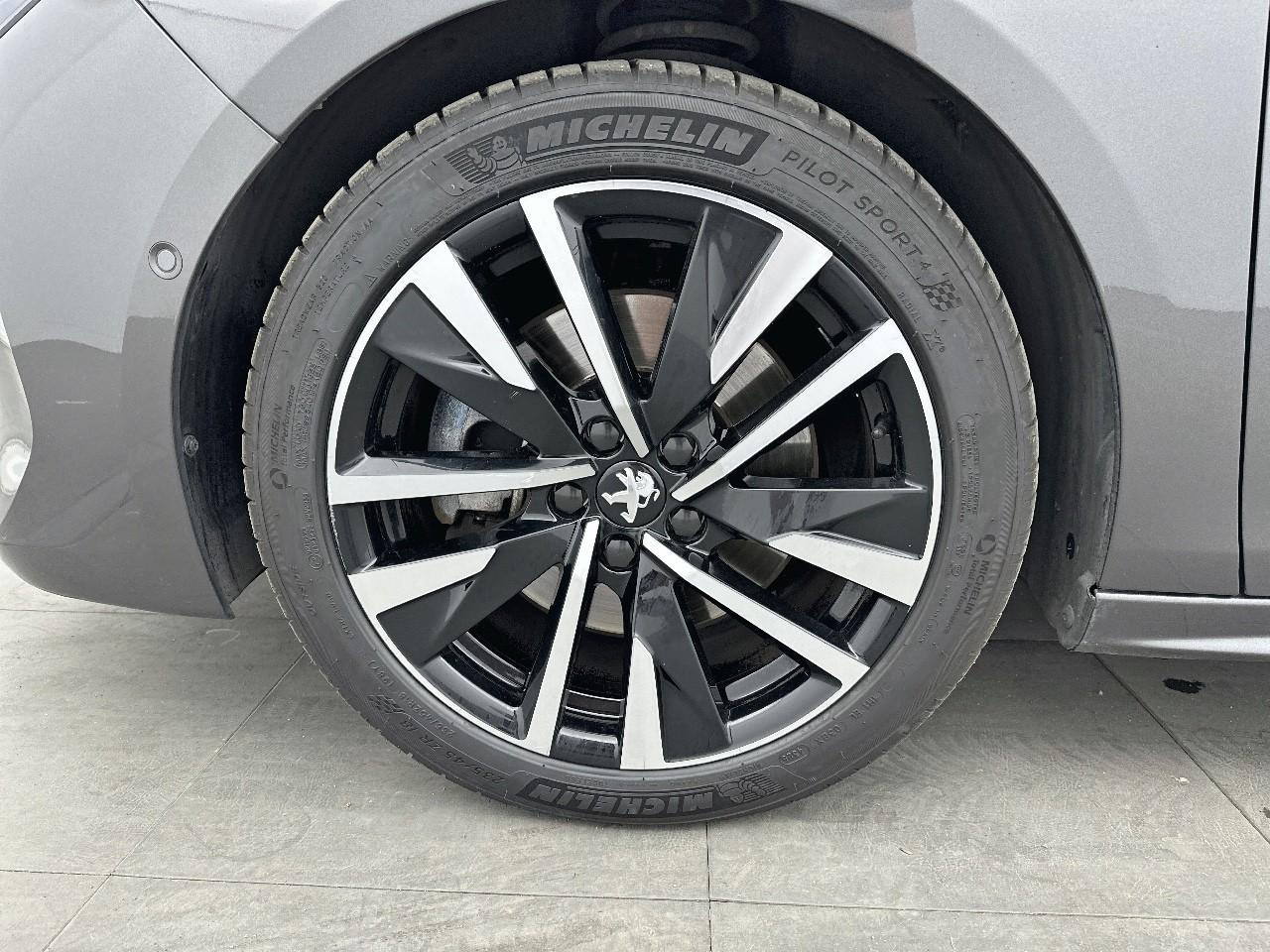 Peugeot 508 hybrid 225 e-eat8 gt pack — photo 14