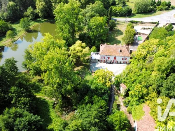 Maison 11 pièces 298 m²