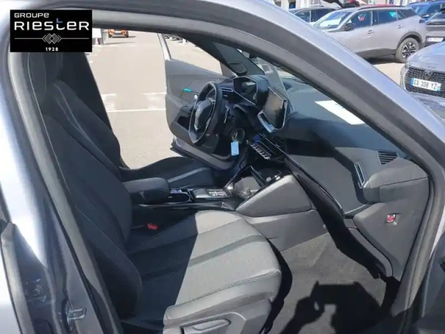 Peugeot 2008 puretech 130 s&amp;s eat8 — photo 15