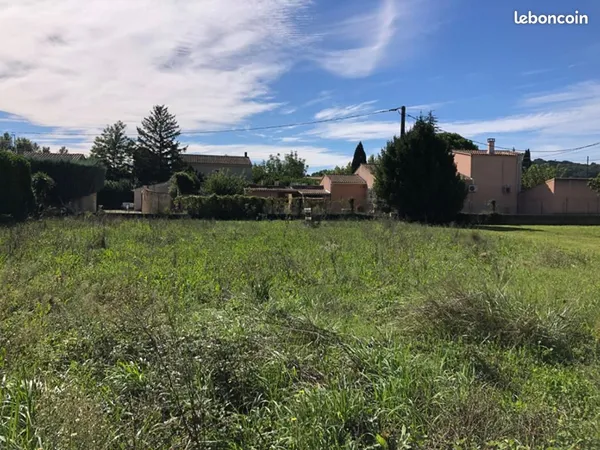 Terrain 1 000 m² Sauveterre