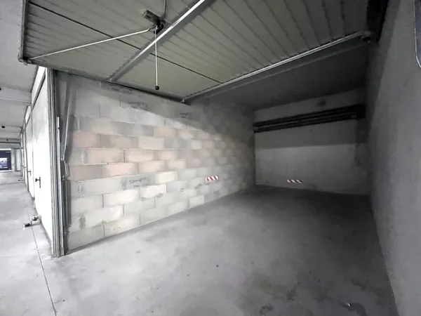 Box St Louis de 13,60m2 15 000 euros 13015