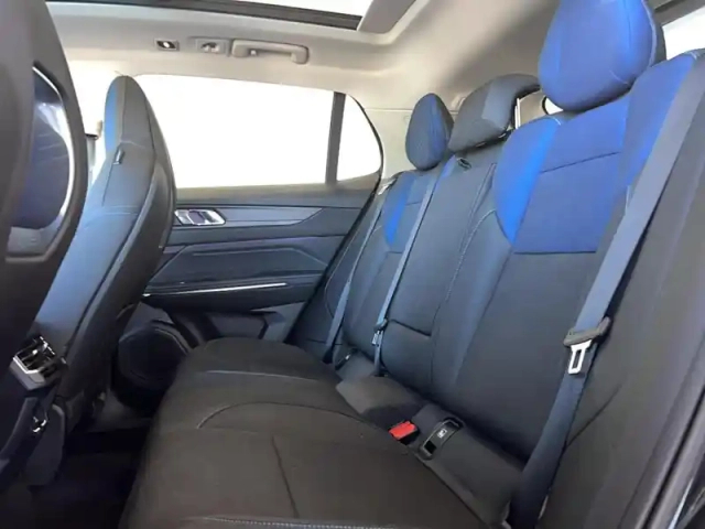 Lynk&Amp;Co 01 1.5 phev 261 ch dcth7 — photo 8